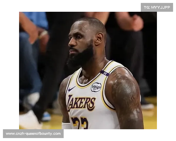 湖人进攻体系升级，詹姆斯30+10+8率队险胜勇士